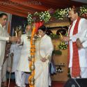 Lata Mangeshkar at Vishwashanti Kala Academy Award