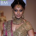 Bipasha Walks Ramp for Neeta Lulla