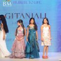 Bipasha, Sonam and Soha grace Beti Gitanjali's sho