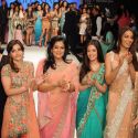 Bipasha, Sonam and Soha grace Beti Gitanjali's sho