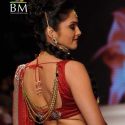 Isha Koppikar walks the ramp for Kashi Day 2