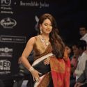 Zeenat Aman & Mahima walk for Sawansukha Jewelller