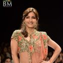 Bipasha, Sonam and Soha grace Beti Gitanjali's sho
