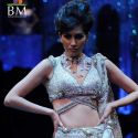 Sonam and Lara walk the ramp for Shane Falguni Pea