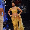 Sonam and Lara walk the ramp for Shane Falguni Pea