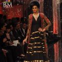 Sonam and Lara walk the ramp for Shane Falguni Pea