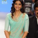 Bipasha, Sonam and Soha grace Beti Gitanjali's sho