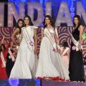 Karisma Kapoor Judges Indian Princess
