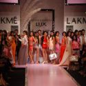Manish Malhotra show at India Fashion Week