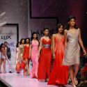 Manish Malhotra show at India Fashion Week