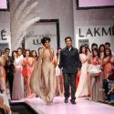 Manish Malhotra show at India Fashion Week