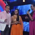 Akshay, Asin & Salman on the sets of 'Bigg Boss 6'