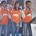Riteish and Genelia unveil the jersey of their CCL team- 'Veer Marathi'