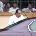 Celebs visit Rajesh Khanna's home Aashirwad