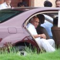 Celebs visit Rajesh Khanna's home Aashirwad