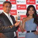 Esha Gupta at Iphone 5 Launch