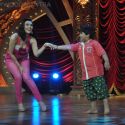 Preity Promotes Ishq in Paris on the sets of Drame