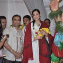 Bollywood visits Andheri Cha Raja to take blessing