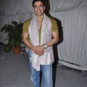 Bollywood visits Andheri Cha Raja to take blessing