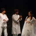 Play Aasman Se Gire Khajoor Pe Atke