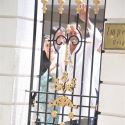 Sanjay Dutt leaves home to surrender in Court
