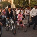 Shahrukh Khan Teaches Suhana to Ride a bicycle