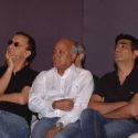 Sharukh and Aamir Khan at the Producer's Meet