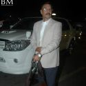 Vivek Leaves for IIFA with family