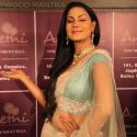 Veena Malik taste the Zaika Of Bihar