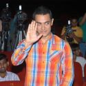 Aamir presents first look of Ghajini