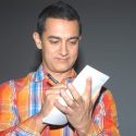 Aamir presents first look of Ghajini