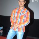 Aamir presents first look of Ghajini