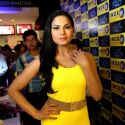 Veena Malik mobbed during the promotion of movie Zindagi 50:50