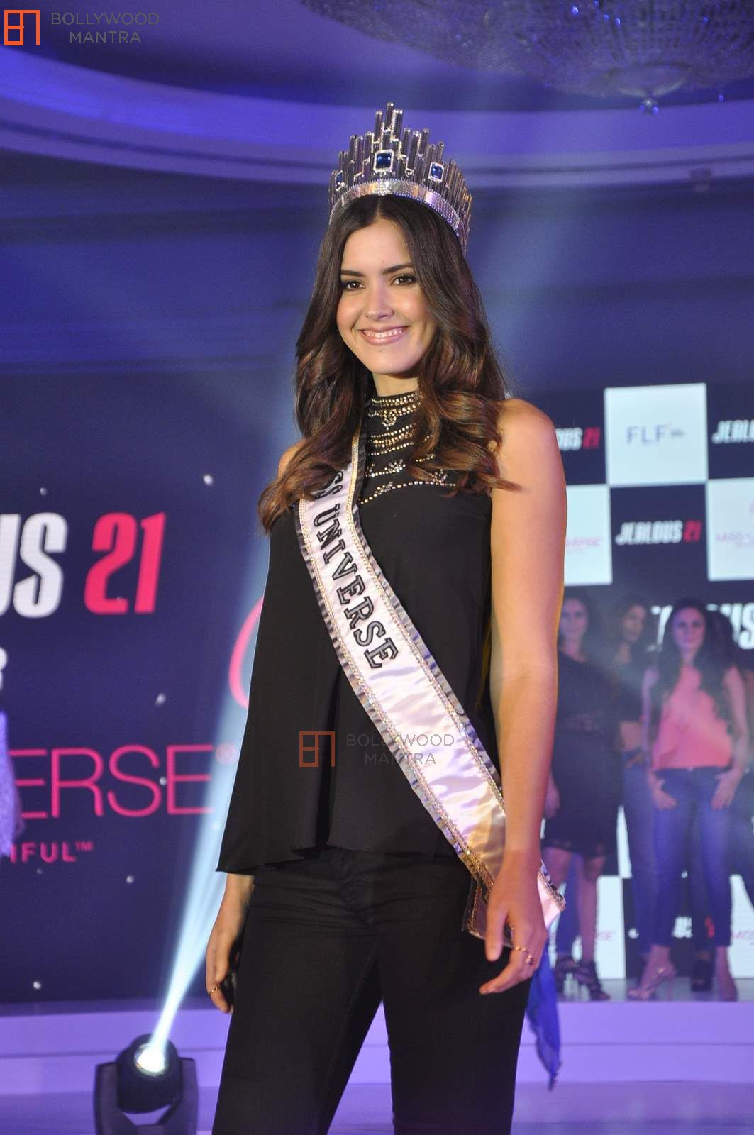 jealous-21-show-with-miss-universe-pauli