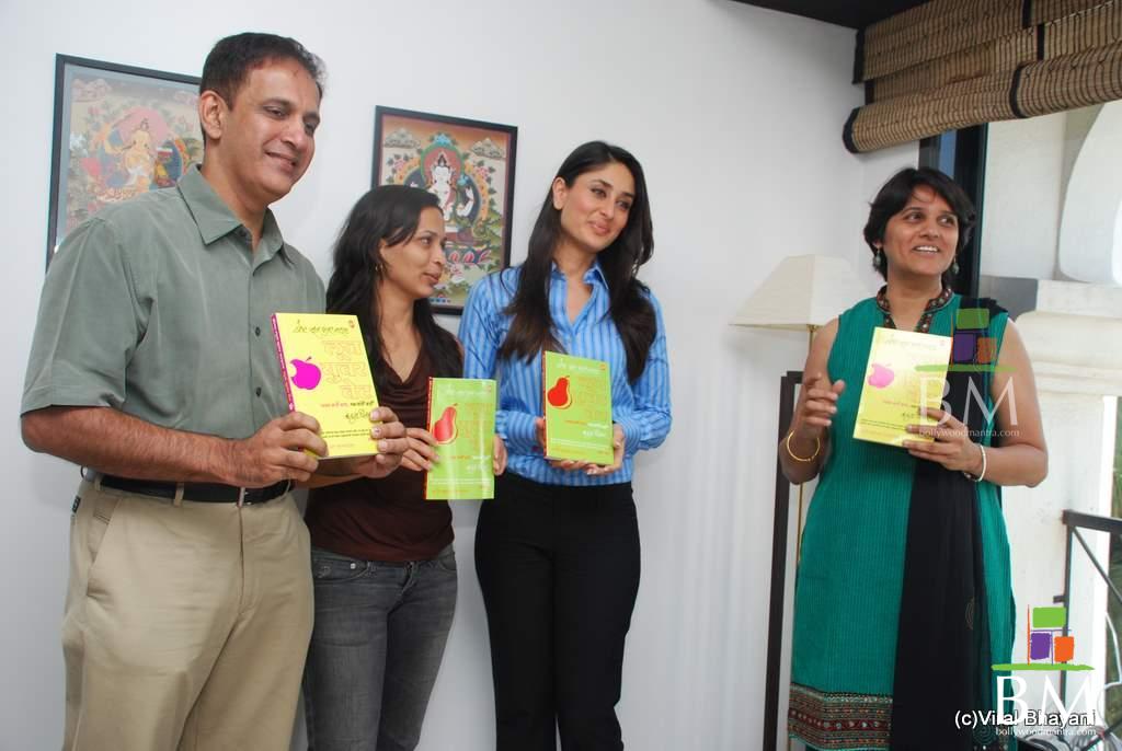 Kareena Kapoor Khan Dona T Lose Your Mind Lose Your Weight Marathi Book Launch Photo 231
